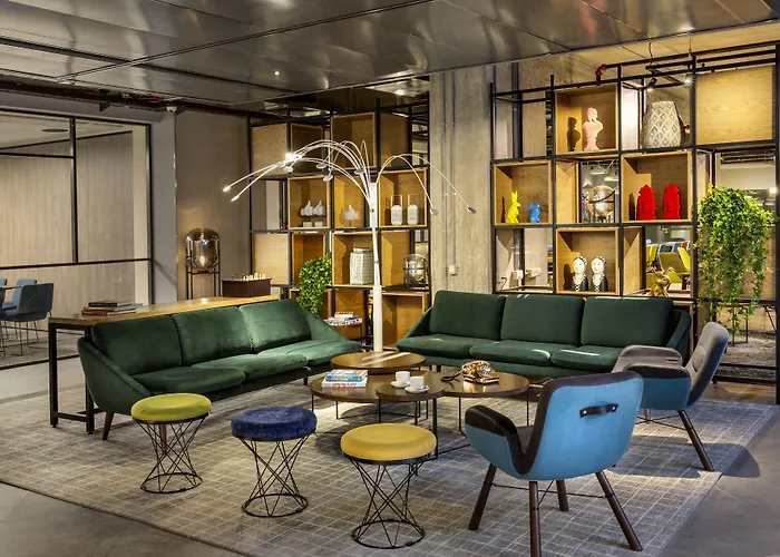 Hotel near College: Link Hotel & Hub By Dan Hotels