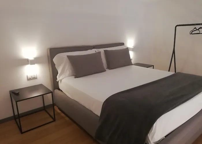 Hotels Close to Airport Relais Della Porta