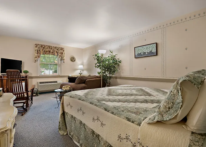 Country Living Inn