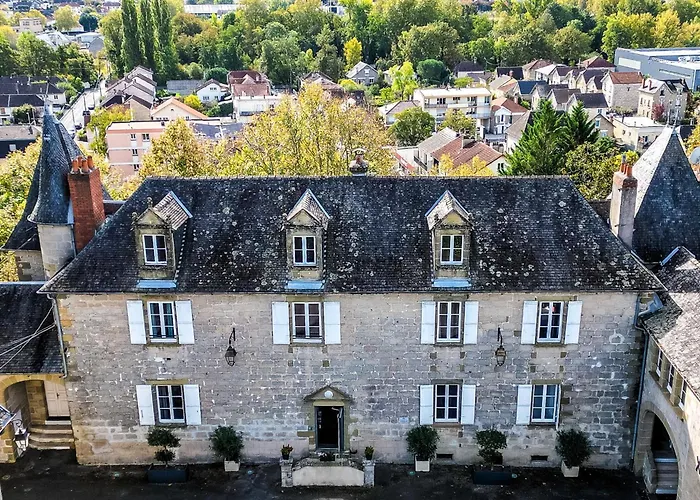 Hotel Chateau De Lacan