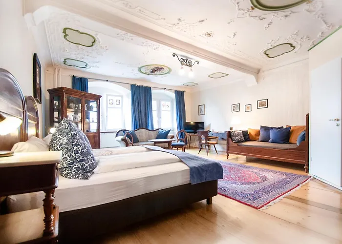 Pet Friendly hotel: Romantik Hotel Barbarossa