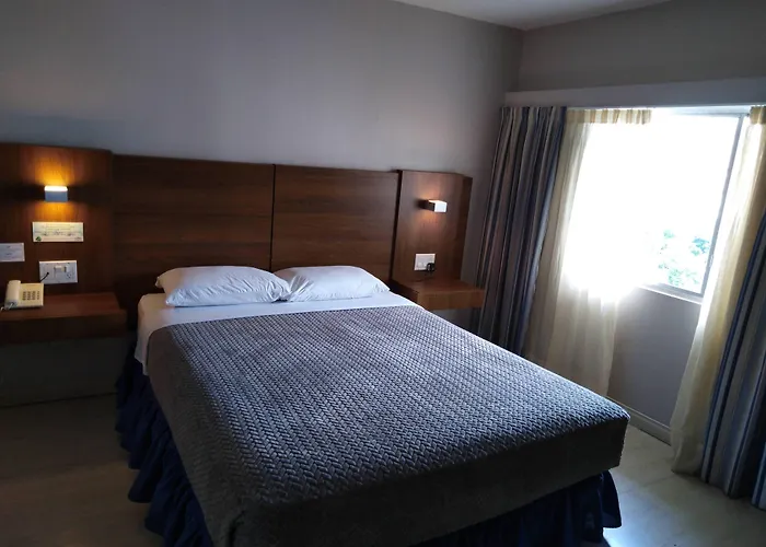 Hotel Tower House Suites