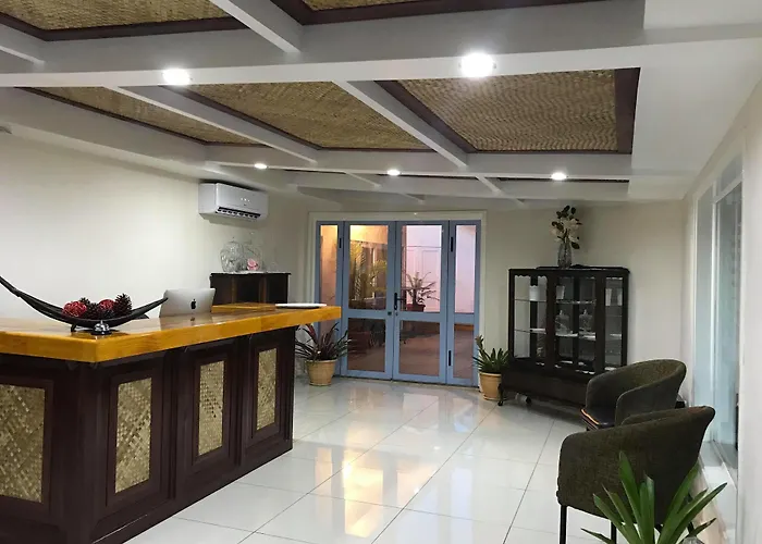 Airport Hotel: The White House Hotel