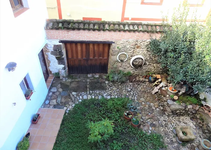 La Solana, alojamiento y alfarería