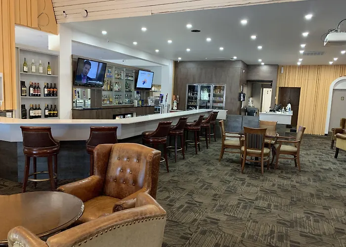 Medicine Hat Inn & Suites