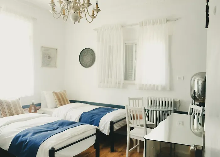 Dog friendly hotels Tzefania