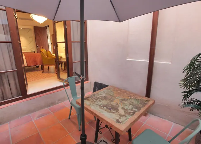 Anahita Boutique Hotel