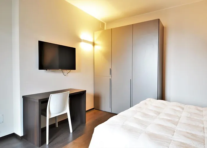 Venice Terminal Apartments & Suites