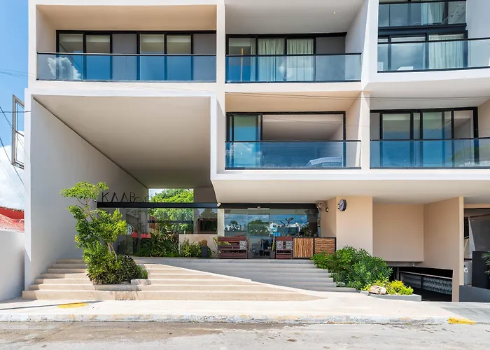 Jacuzzi hotel: Kaab South Beach By The Spot Rentals