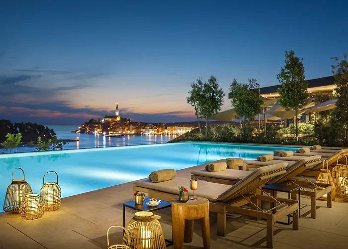 Grand Park By Maistra Collection