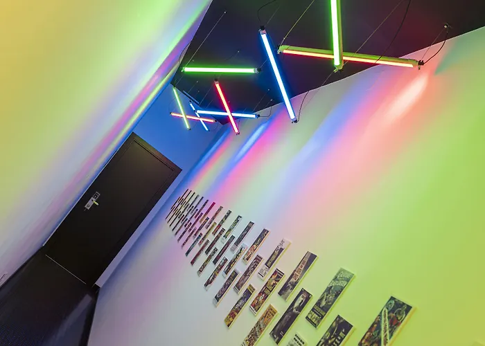 Art Seven Hostel Capsules