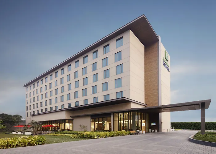 Holiday Inn Express Airport By Ihg