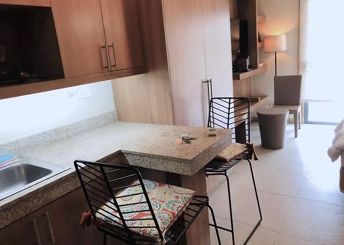 All Vacation Rentals City Suites Ramos Tower