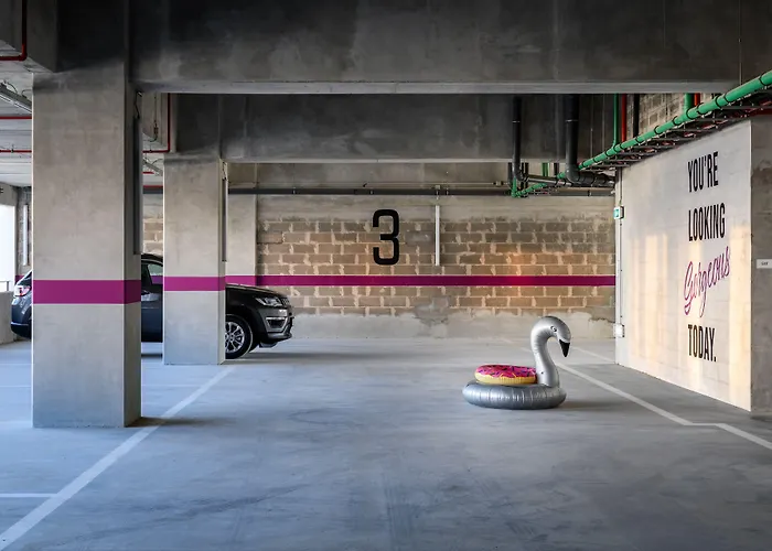 Trip to College Moxy Lisboa Oriente