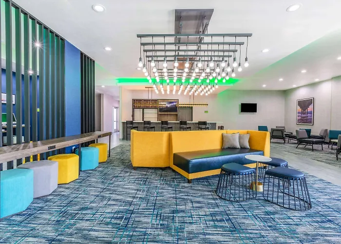 La Quinta Inn & Suites By Wyndham Galveston West Seawall