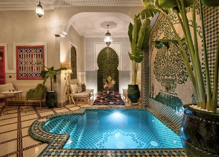 Hotel with pool: Riad Arabkech