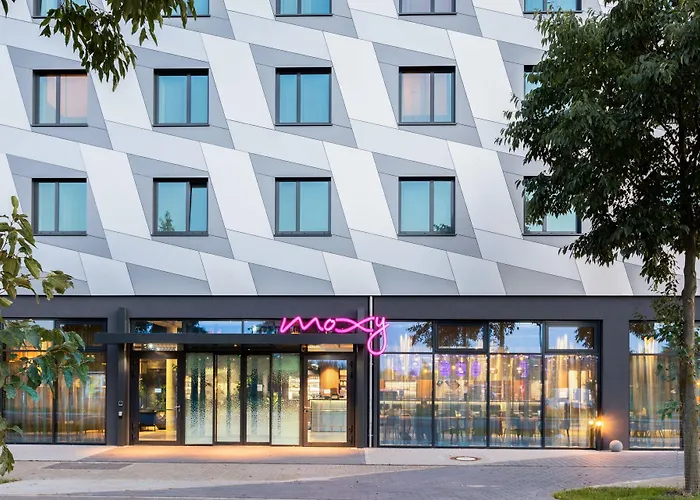 Hotel Am Moxy Berlin Airport