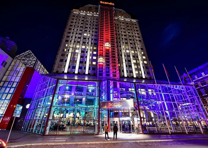 Hotel with pool: Scandic Triangeln