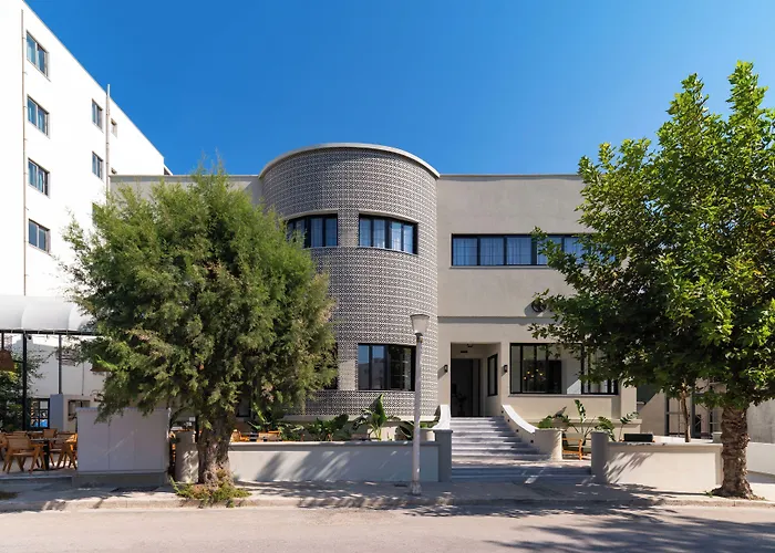 Hotel with pool: Naillac Boutique Hotel