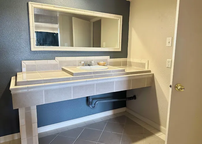 Regency Inn Fresno