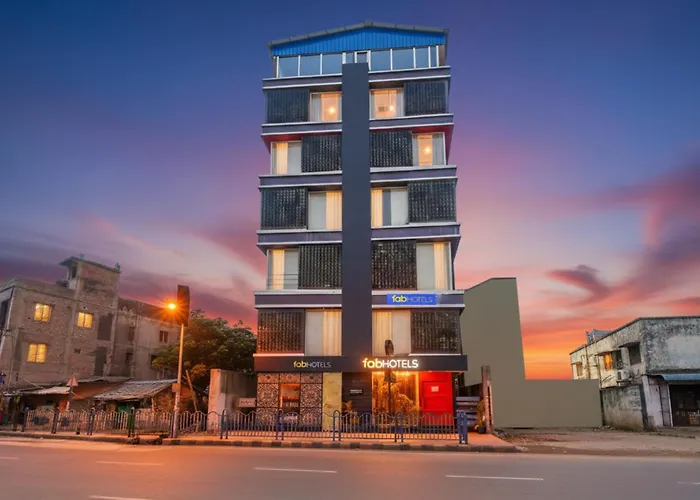 Hotels With Four Stars Fabhotel Airport Green Arcade - Nr Kolkata Airport