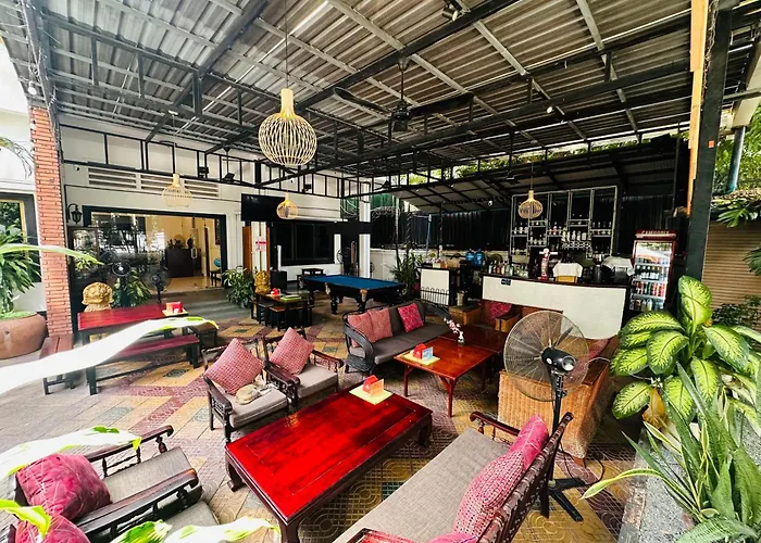 Birdcage Boutique