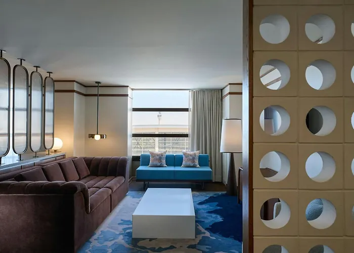 Pet Friendly hotel: The Westin Detroit Metropolitan Airport