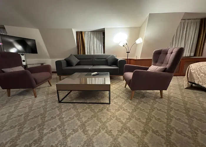 3 star hotels Golden Siyav