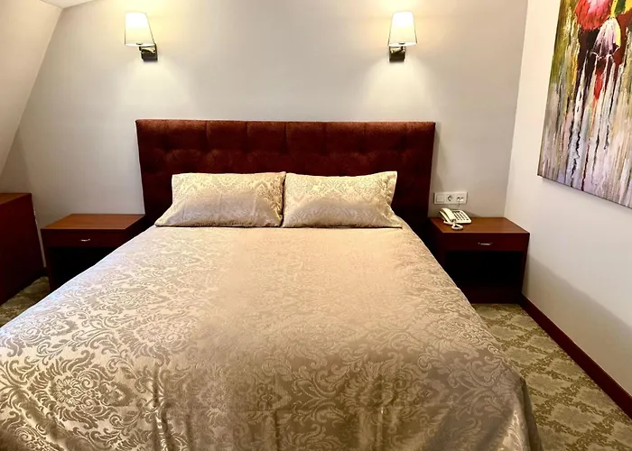 3 star hotels Golden Siyav