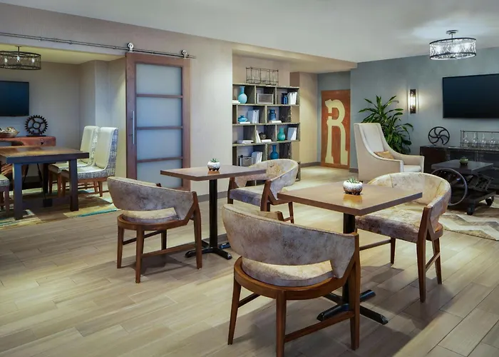 Pet Friendly hotel: Renaissance Dallas Richardson Hotel