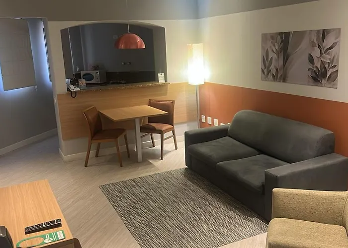Cosmopolitan Praia Flat