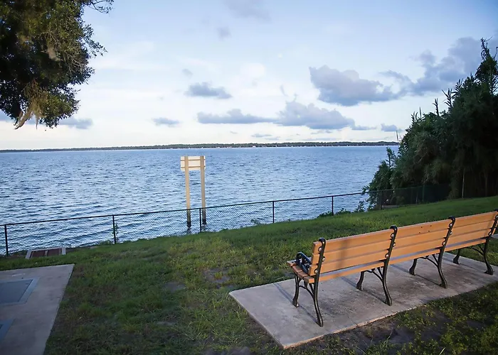 Hotel near College: Quality Inn Jacksonville - Orange Park Near Naval Air Station