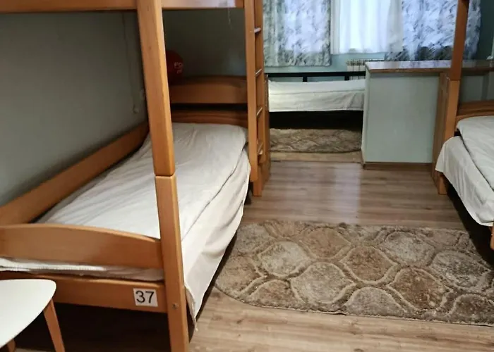 Auberge: Center Hostel And Tours
