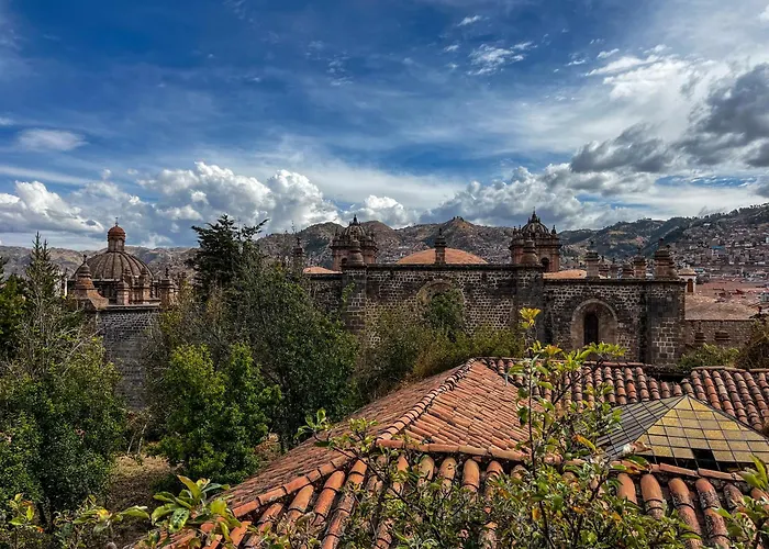 Cusco Plaza Nazarenas