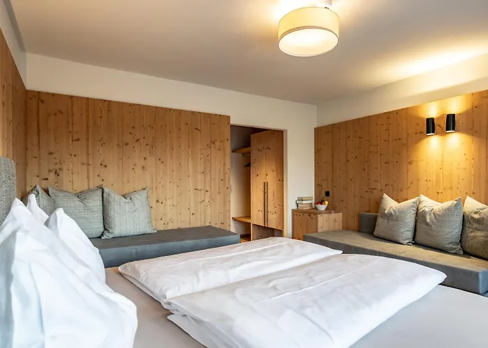 Martina Breakfast Lodge