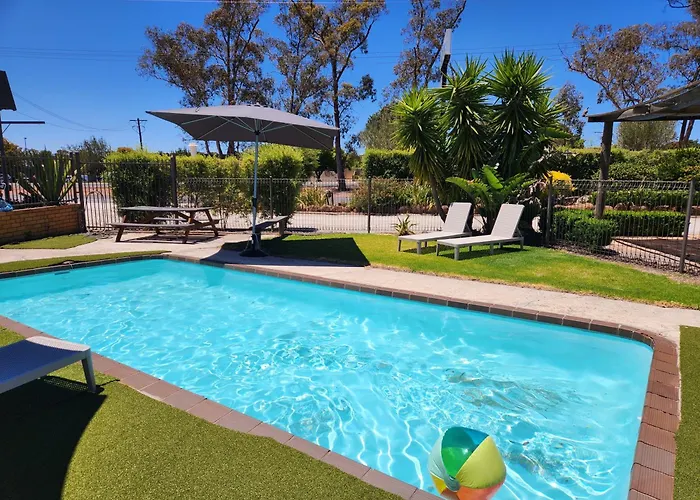 3 star hotel: Calder Family Motel