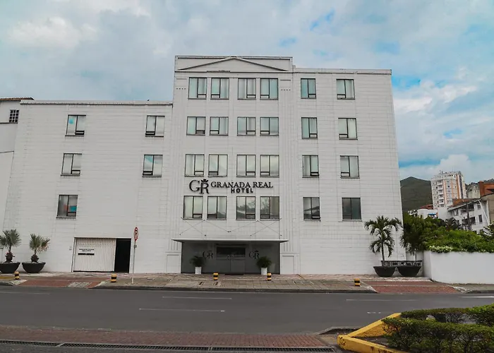 TAMA Hotel Granada Real Cali