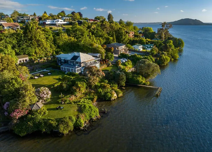Jacuzzi hotel: Black Swan Lakeside Boutique Hotel