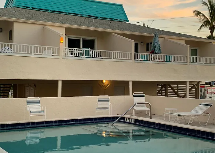 Vacation rental: Coquina Beach Club 109