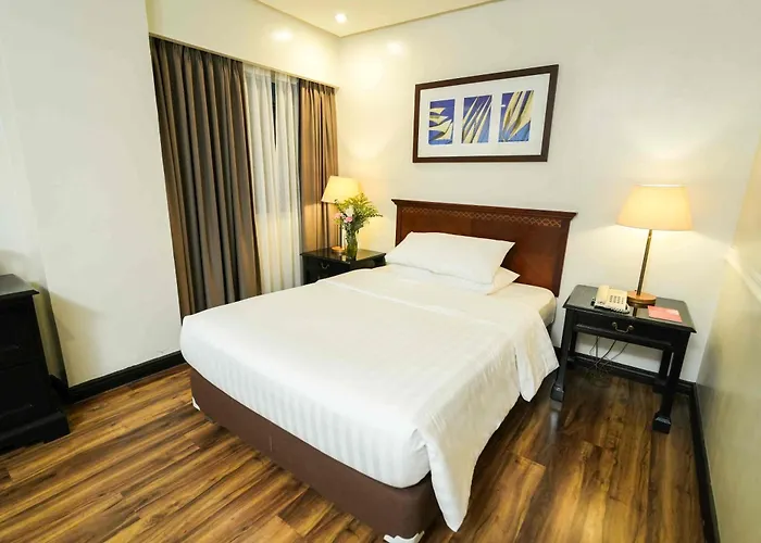 Family Friendly Hotels Court Meridian & Suites