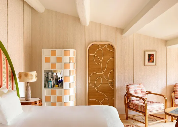 Family Hotel: Hotel Byblos Saint-Tropez