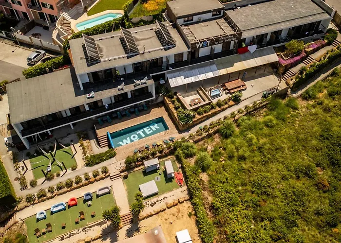 Perros hoteles Wot Ericeira Surf Social