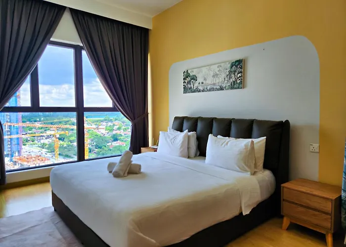 Guest house: Country Garden Danga Bay By Widebed Jb