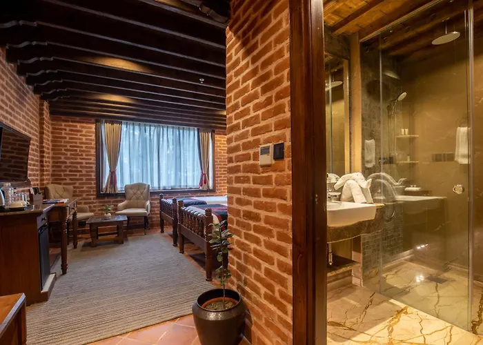 Basera Boutique - Boutique Escape In Heart Of