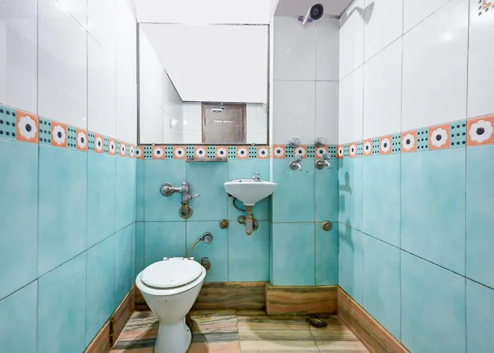 Hotel New Royal Just Near Old Delhi Railway Station And Red Fort