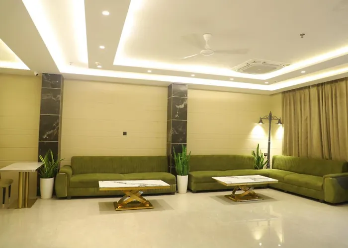 Hotel Grand Empire, Banquet, Swimming Pool With Taj View