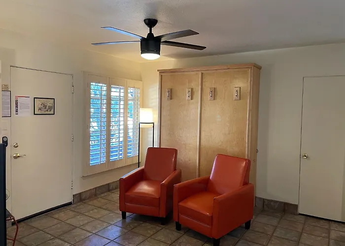 Desert Paradise - A Men'S Clothing Optional Resort