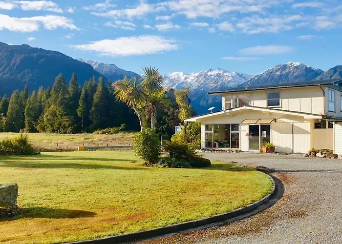 Glacier View Motel