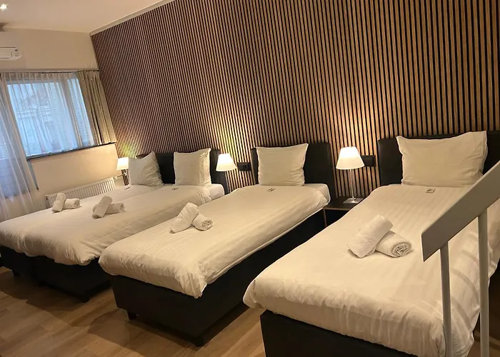 Hôtel pour familles: Multatuli Hotel