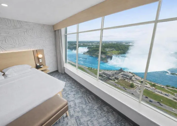 Tower Hotel At Fallsview
